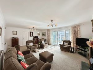 Photo 19- click for photo gallery